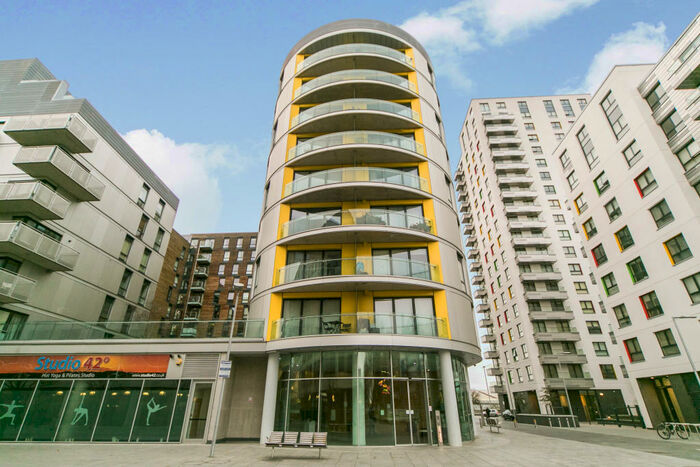 2 Bedroom Apartment To Rent In Hayward, Chatham Place, RG1