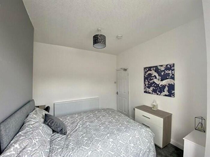 3 Bedroom Terraced House For Sale In Victoria Road, Keighley, BD21