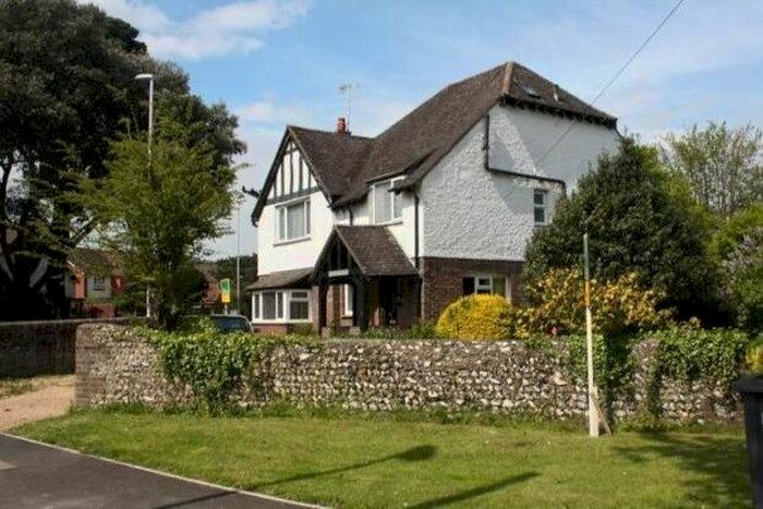 4 Bedroom Property To Rent In Offington Avenue, Worthing, BN14