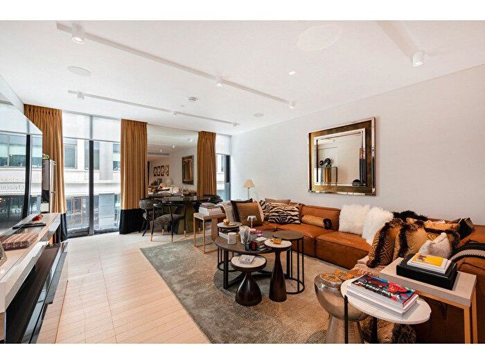 2 Bedroom Flat To Rent In Burlington Gate, London, W1S