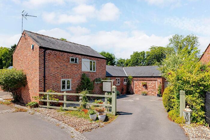 3 Bedroom Detached House For Sale In Fern Close, Cross Lanes, LL13