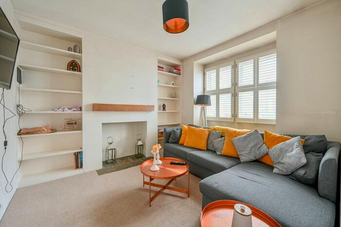 3 Bedroom End Of Terrace House To Rent In Maunder Road, Hanwell, London, W7