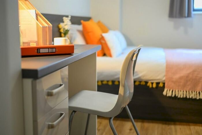 2 Bedroom Apartment To Rent In Bedroom Apartment In Queen Street, Sheffield, S1
