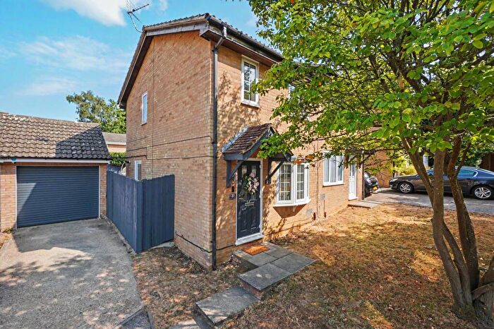 2 Bedroom Property For Sale In Spenlow Drive, Chatham, ME5