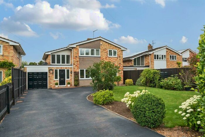 4 Bedroom Detached House For Sale In Church End, Ravensden, Bedford, MK44