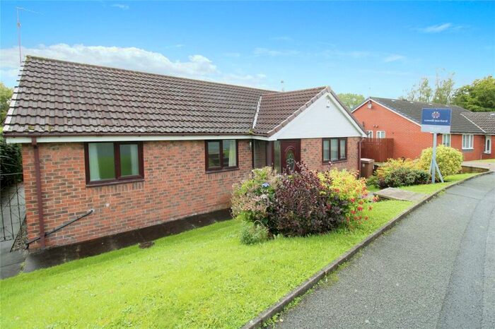 3 Bedroom Bungalow To Rent In Albury Drive, Norden, Rochdale, OL12