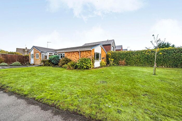 2 Bedroom Detached Bungalow For Sale In Sarum Drive, Devizes, SN10