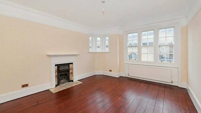 2 Bedroom Flat To Rent In Bendall House, Bell Street, Marylebone, London, NW1