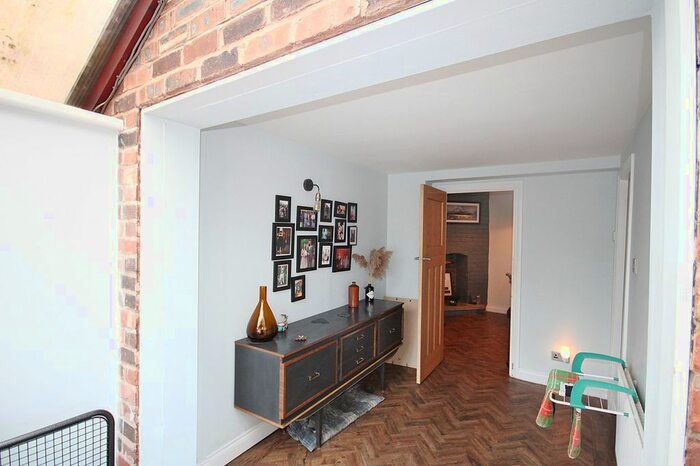 3 Bedroom Semi-Detached House To Rent In Eastford Road, Warrington, WA4