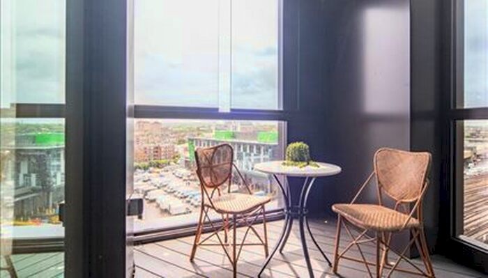 2 Bedroom Flat To Rent In Charles Clowes Walk, London, SW11