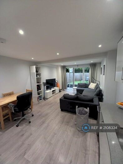 1 Bedroom Flat To Rent In Talbot Road, London, N6