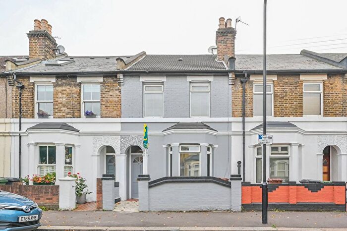 3 Bedroom Terraced House To Rent In Ashville Road, Leytonstone, London, E11