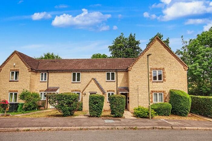 2 Bedroom Flat For Sale In Kelham Hall Drive, Oxford, OX33