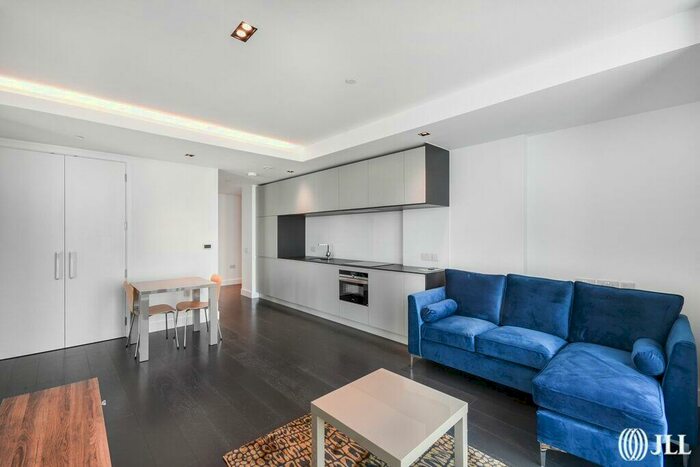 1 Bedroom Flat To Rent In Amory Tower, London, E14