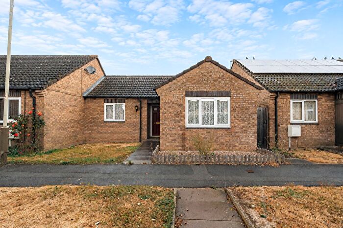 2 Bedroom Bungalow For Sale In Cotton Close, Rushey Mead, Leicester, LE4