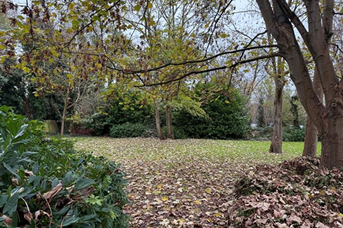 2 Bedroom Retirement Property For Sale In Flat Deans Mill Court, The Causeway, Canterbury, Kent, CT1