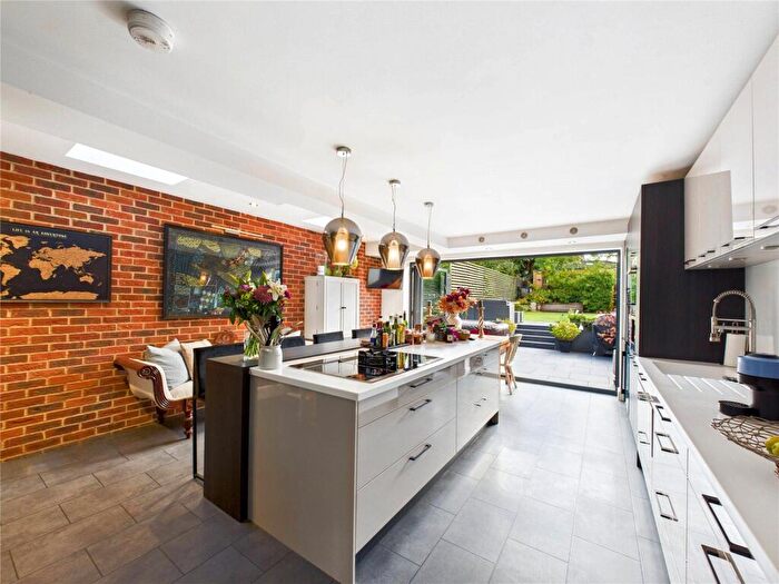 4 Bedroom Detached House For Sale In Maldon Road, Colchester, CO3