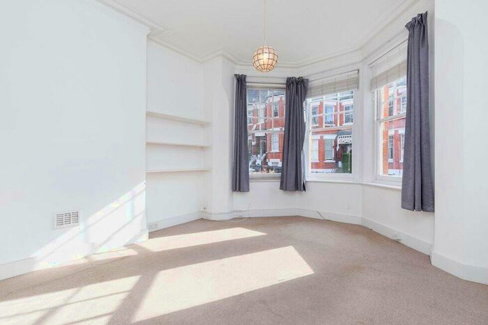 2 Bedroom Flat To Rent In Milton Road, Highgate, N6