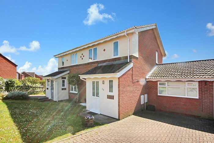 3 Bedroom Semi-Detached House To Rent In Henge Way, Portslade, Brighton, BN41