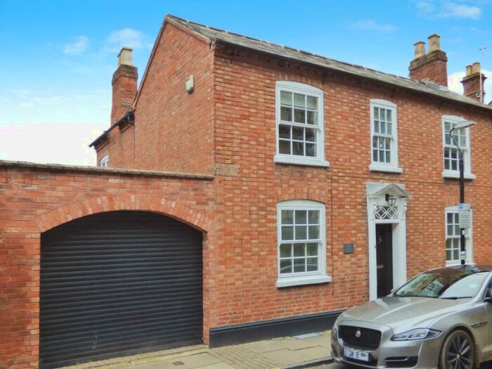 3 Bedroom House To Rent In Payton Street, Stratford-upon-Avon, CV37