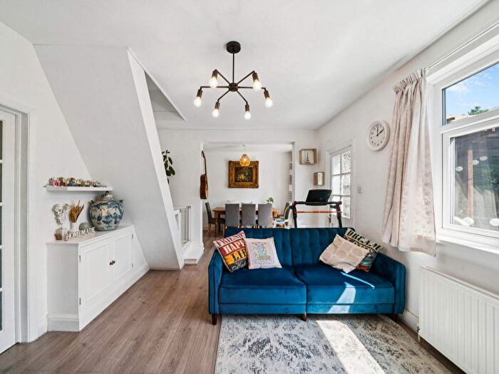 3 Bedroom Bungalow For Sale In Allenby Road, London, UB1