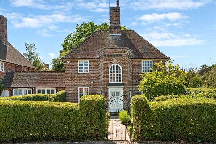 Link Detached House For Sale In Cotman Close, Hampstead Garden Suburb, NW11