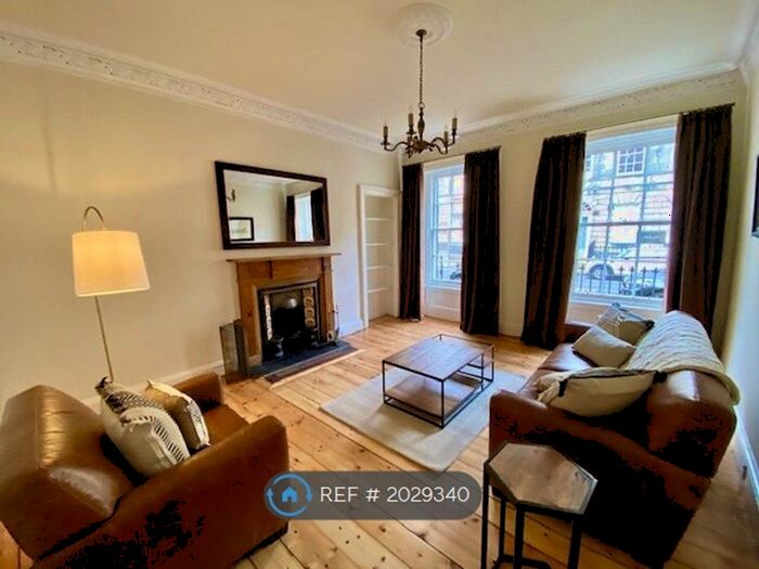 1 Bedroom Flat To Rent In Gfr Cumberland Street, Edinburgh, EH3