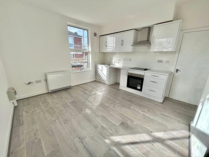 1 Bedroom Flat To Rent In Hartley Road, Nottingham, NG7