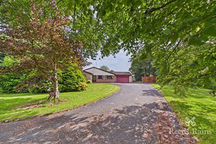 4 Bedroom Bungalow For Sale In Dob Lane, Little Hoole, Preston, Lancashire, PR4