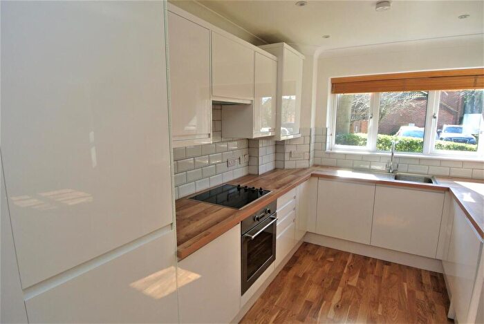 2 Bedroom Apartment To Rent In Barrington Court, Weybridge, KT13