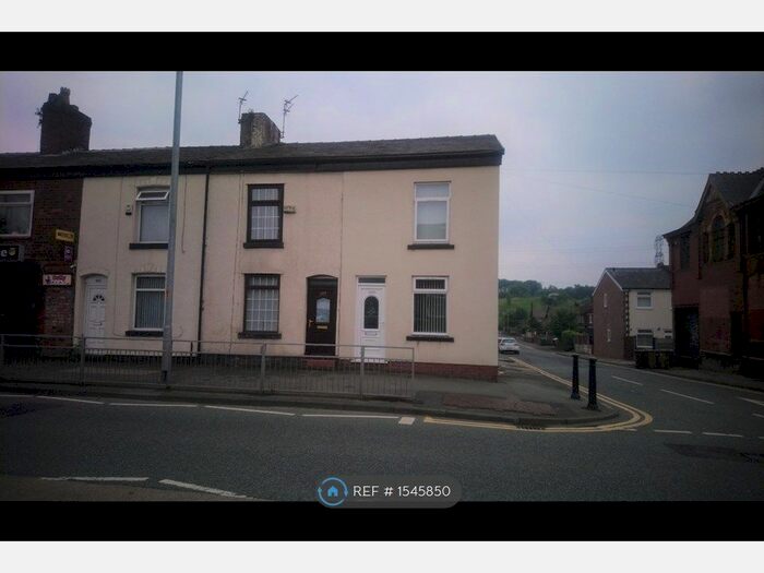 2 Bedroom Terraced House To Rent In Manchester Old Road, Middleton, Manchester, M24