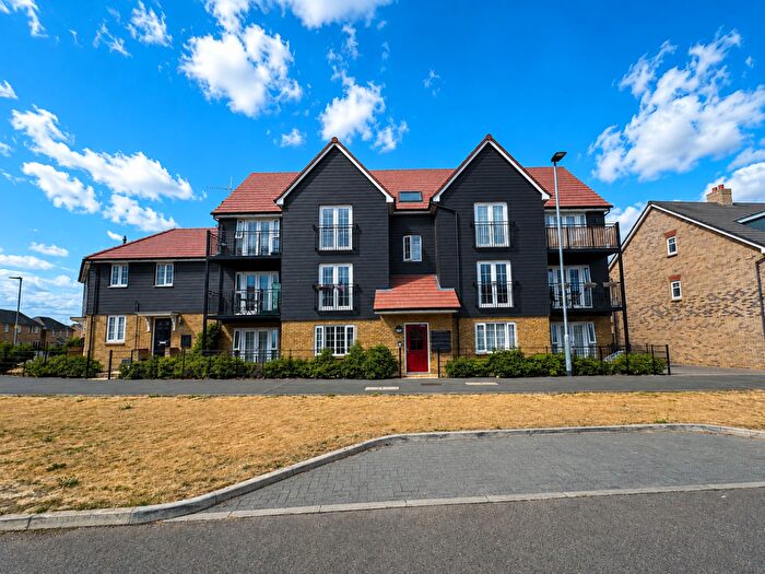 2 Bedroom Flat For Sale In Southern Cross, Wixams, MK42