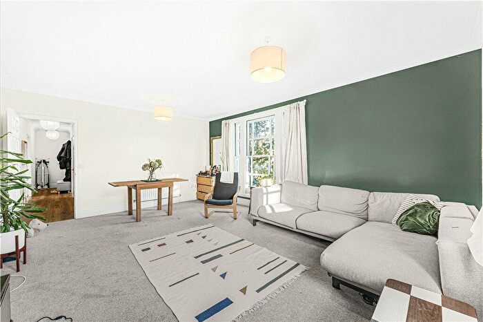 2 Bedroom Apartment To Rent In Palladium Court, Queensbridge Road, London, E8