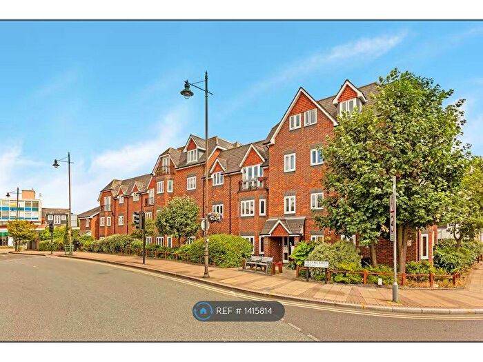2 Bedroom Flat To Rent In Willows Court, London, SW19