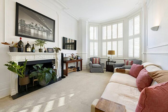 2 Bedroom Flat To Rent In Bolton Gardens, London, SW5