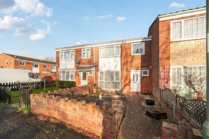 3 Bedroom Property For Sale In Eastwood Close, Hayling Island, PO11