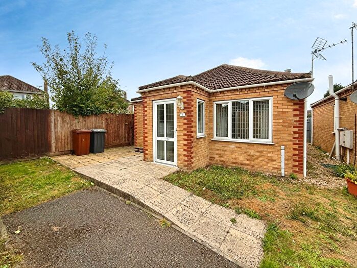 2 Bedroom Bungalow For Sale In Swallow Gardens, Doddington Road, Lincoln, Lincolnshire, LN6