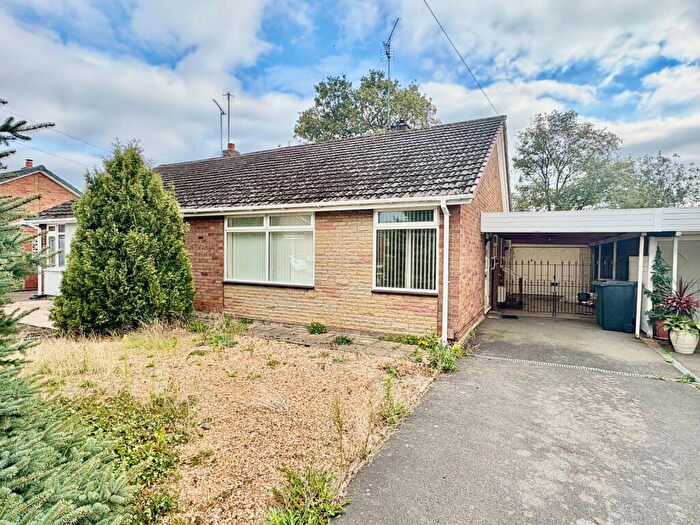 2 Bedroom Semi-Detached Bungalow To Rent In Greencroft, Kingswinford, DY6