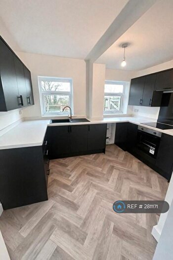 2 Bedroom Semi Detached House To Rent In Queen Victoria Road, Chesterfield, S42