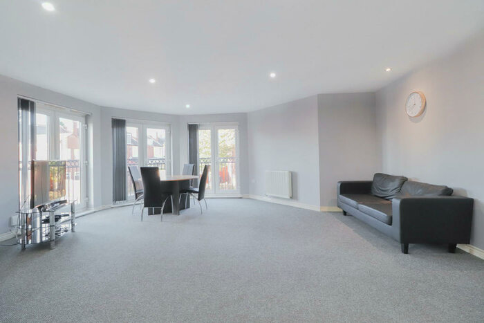 2 Bedroom Apartment To Rent In Signet Square, Stoke, Coventry, CV2