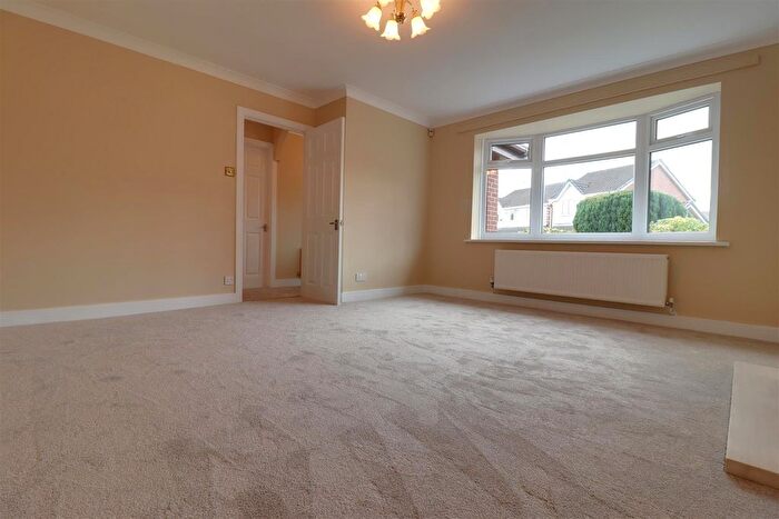 2 Bedroom Detached Bungalow For Sale In Cloverfields, Haslington, CW1