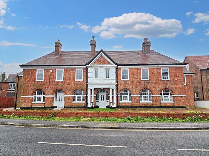 1 Bedroom Maisonette To Rent In West Street, Haslemere, Surrey, GU27