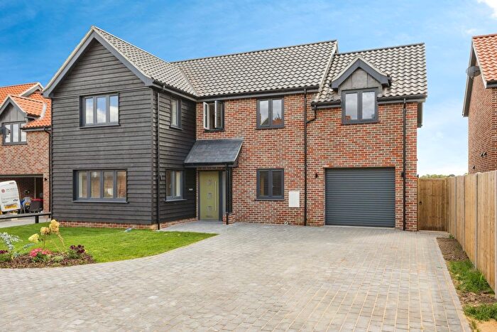 4 Bedroom Detached House For Sale In Alia Way, Church Road, North Lopham, Diss, Norfolk, IP22