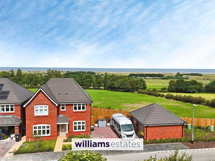 4 Bedroom Detached House For Sale In Gronant Road, Prestatyn, LL19
