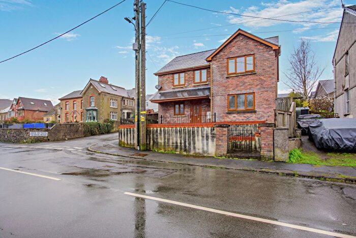 1 Bedroom Detached House For Sale In Gorof Road, Swansea, SA9