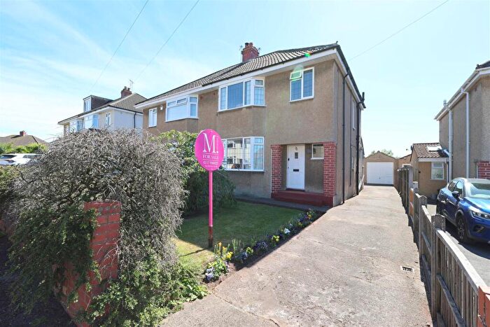 3 Bedroom Semi Detached House For Sale In Woodhall Close, Downend, Bristol, BS16