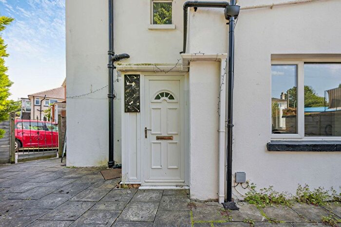 1 Bedroom Flat For Sale In Cleveland Road, Torquay, TQ2