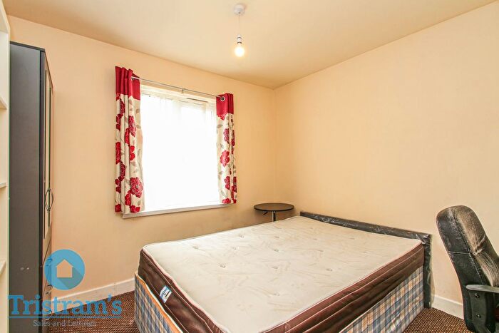 2 Bedroom Flat To Rent In Bramcote Avenue, Beeston, NG9