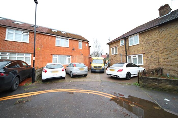 1 Bedroom Flat To Rent In Pymmes Gardens North, London, N9