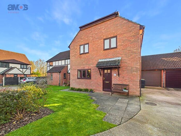 4 Bedroom Detached House For Sale In Briar Close, Hockley, Essex, SS5